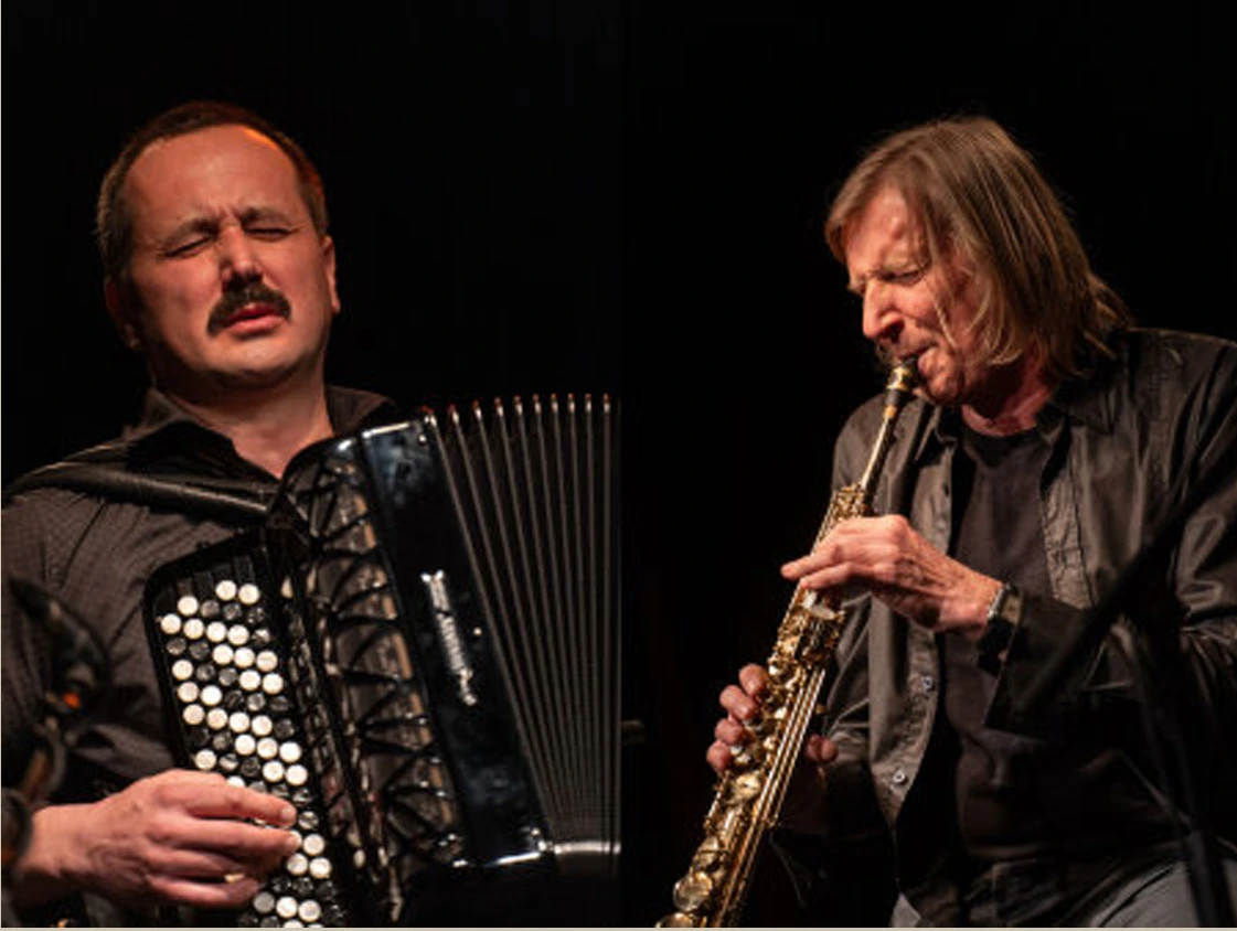 Zoltan Migovics am Akkordeon und Sigi Finkel am Saxophon